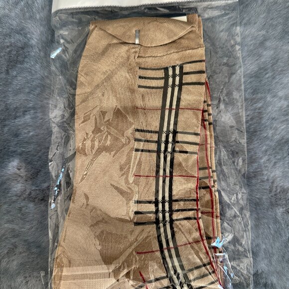Burberry Traditional Plaid Dress Socks - Picture 3 of 4
